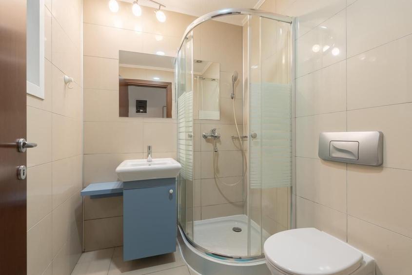 Casă individuală cu 4 camere cu Piscina în Ștefăneștii de Jos