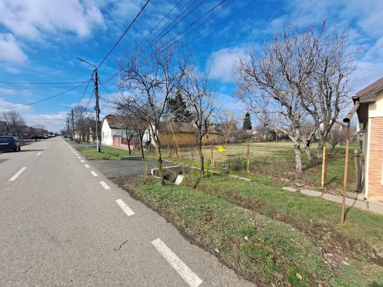 Teren Construcții intravilan de 1079 mp, în Giarmata