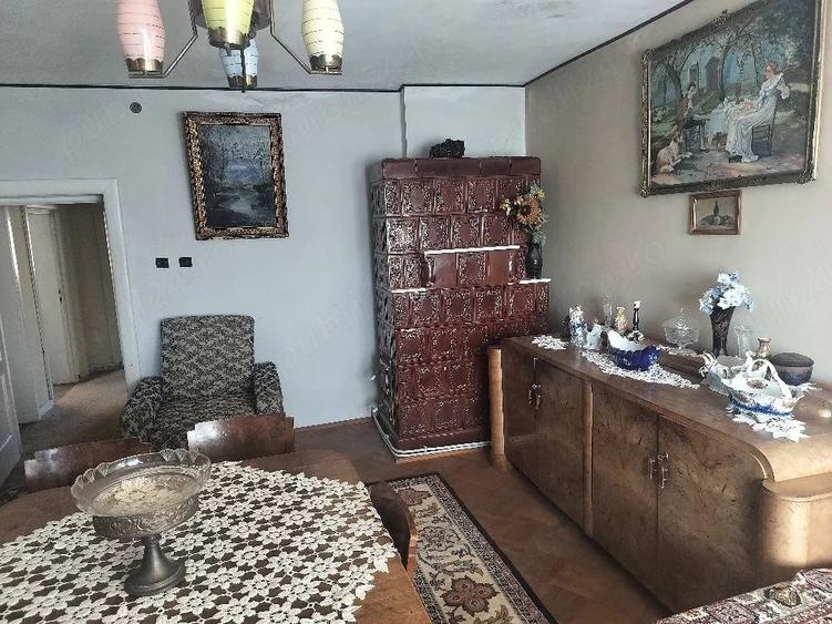 Casă cu Teren 2214 Mp în Central