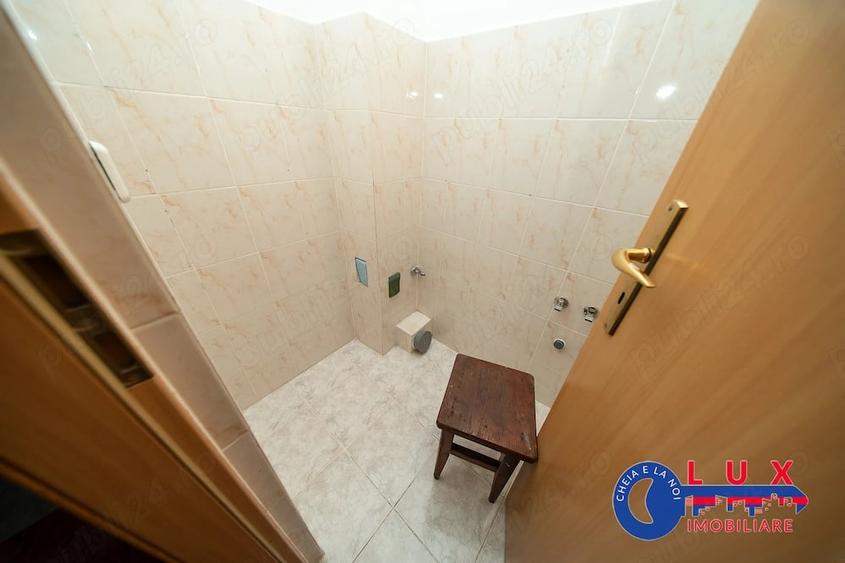 Apartament cu 3 camere decomandat în Babadag