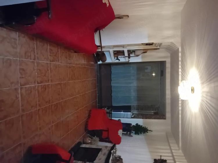 Casă cu 5 camere cu Teren 756 Mp în Central