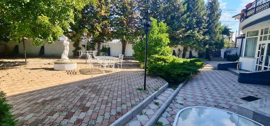 Hotel/Pensiune, de 1,200 mp, în Bogdan Vodă