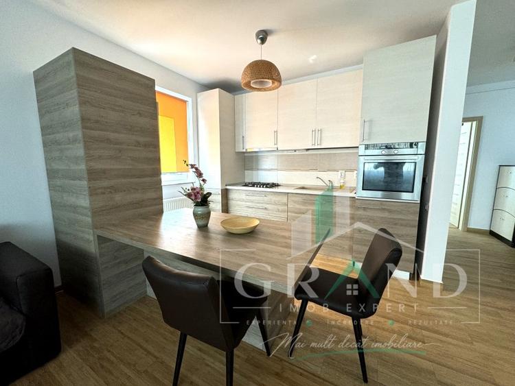 Apartament cu 2 camere semidecomandat, mobilat în Borhanci