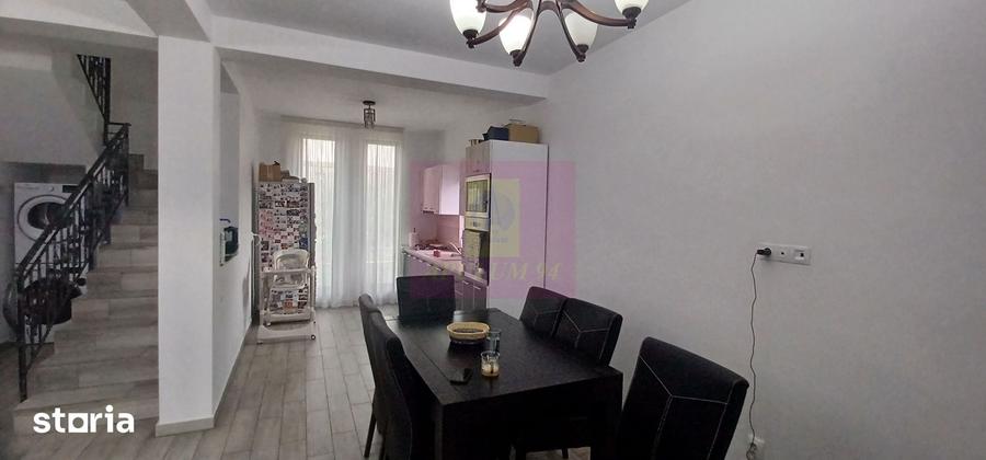 Casă cu 4 camere cu Teren 450 Mp în Săbăreni