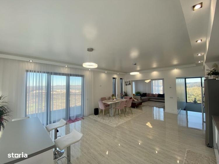 Casa moderna cu teren 950 mp, panorama superba si garaj dublu la 10 mi - 6