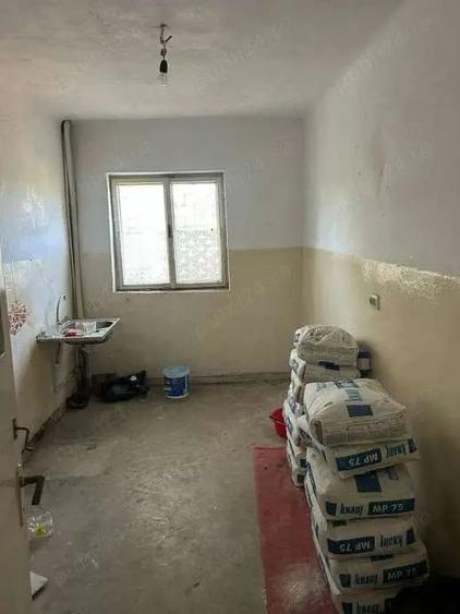 Apartament cu 2 camere decomandat în Stâlpu