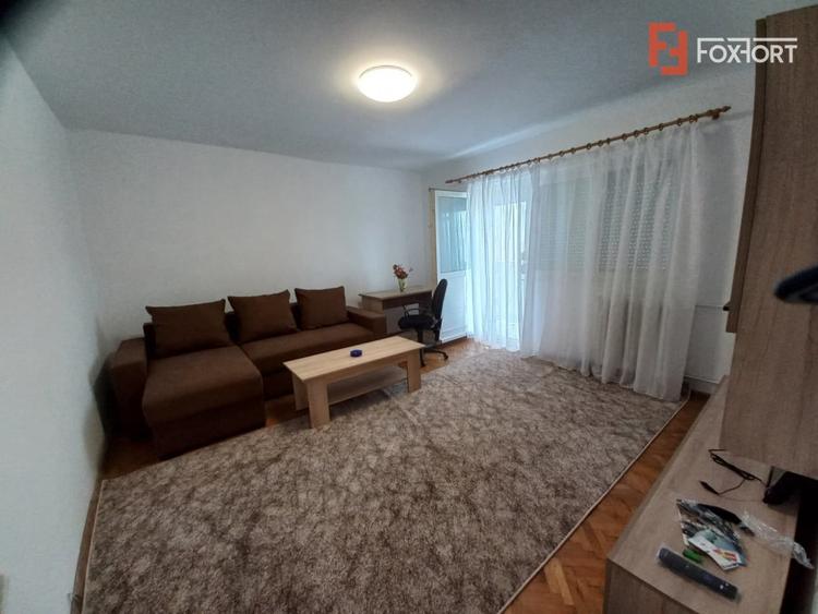 Apartament cu 3 camere decomandat, mobilat în Dorobanților