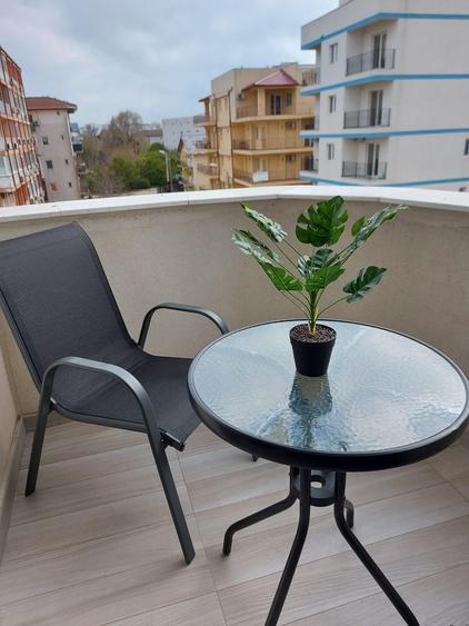 Apartament cu 2 camere decomandat în Agigea