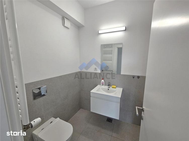 Apartament cu 3 camere decomandat în Baza 3
