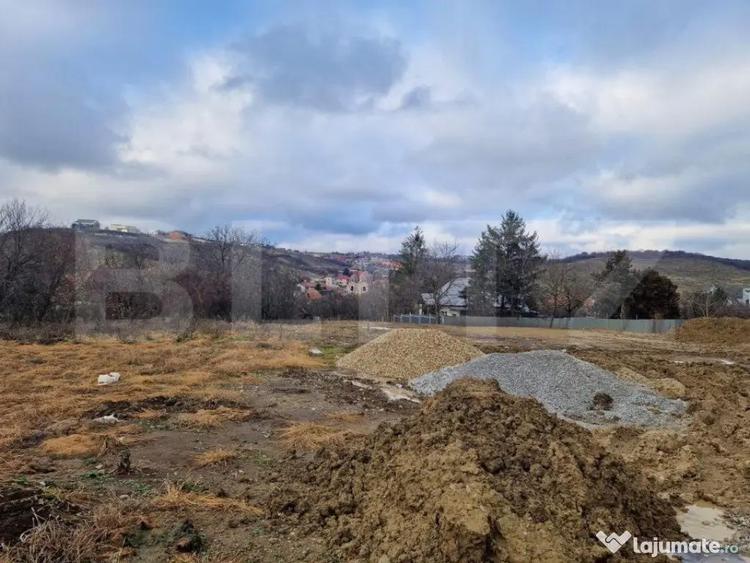 Teren de 866 mp, în Spitalul Județean
