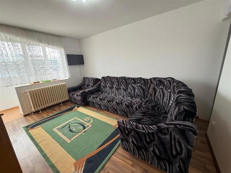 Apartament cu 2 camere decomandat, mobilat în Hipodrom 3