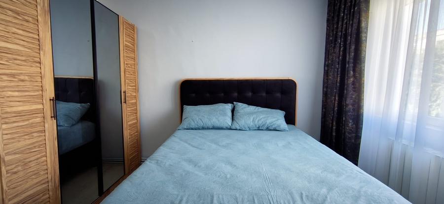 Apartament cu 2 camere decomandat în CET