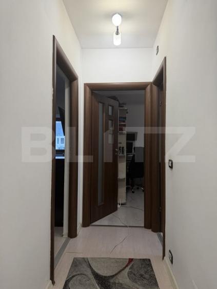 Apartament cu 3 camere decomandat, mobilat în Calea Severinului