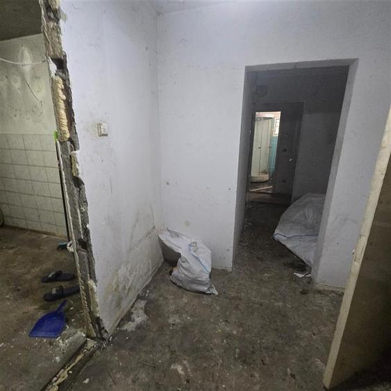 Apartament cu 3 camere decomandat în Alexandru cel Bun