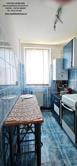 Apartament cu 3 camere semidecomandat în Dărmănești
