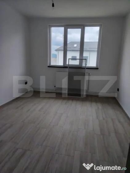Casa de vanzare, cu 6 camere, 288 mp, zona Voinesti - 13