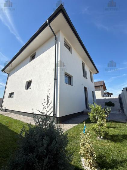 Casă individuală cu 4 camere cu Teren 270 Mp în Berceni