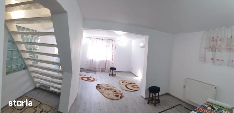 Casă cu 4 camere cu Teren 173 Mp în Plantelor