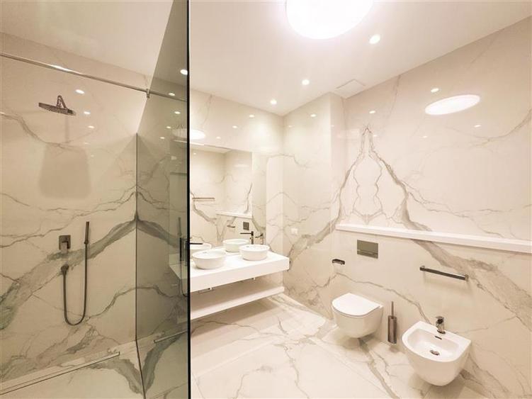 Apartament cu 3 camere decomandat, mobilat în Floreasca