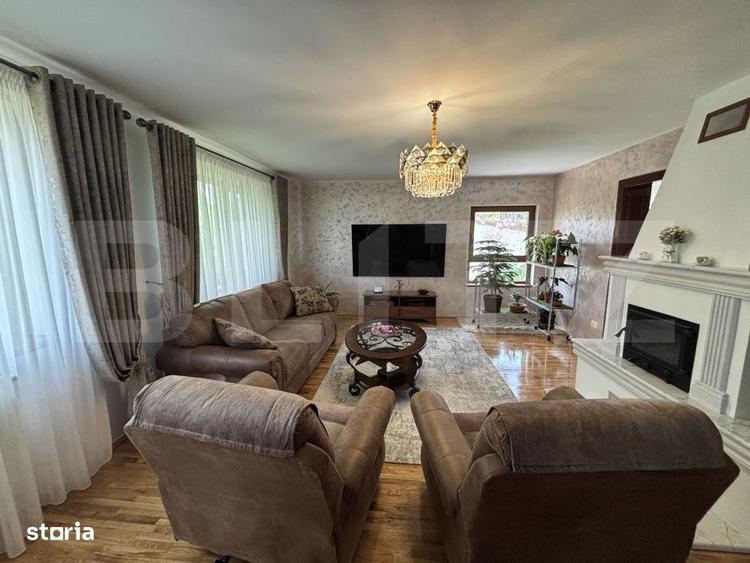 Casă cu 4 camere cu Teren 1229 Mp în Central