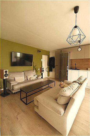 Apartament cu 2 camere semidecomandat, mobilat în Florești