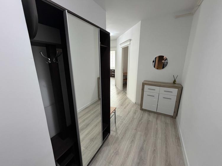 Apartament cu 2 camere decomandat în Exterior Vest
