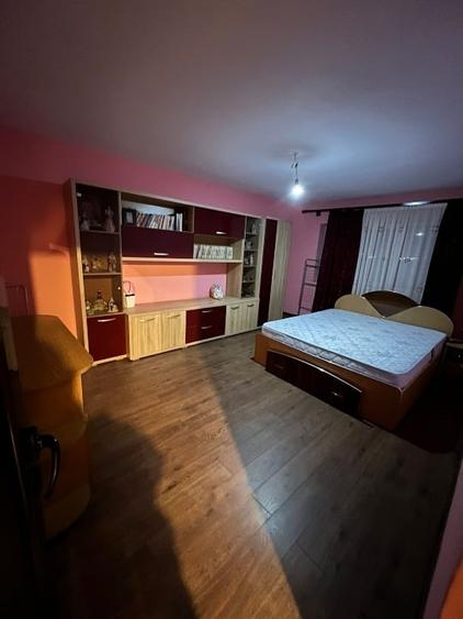 Apartament cu 2 camere decomandat, mobilat în Mărăcineni