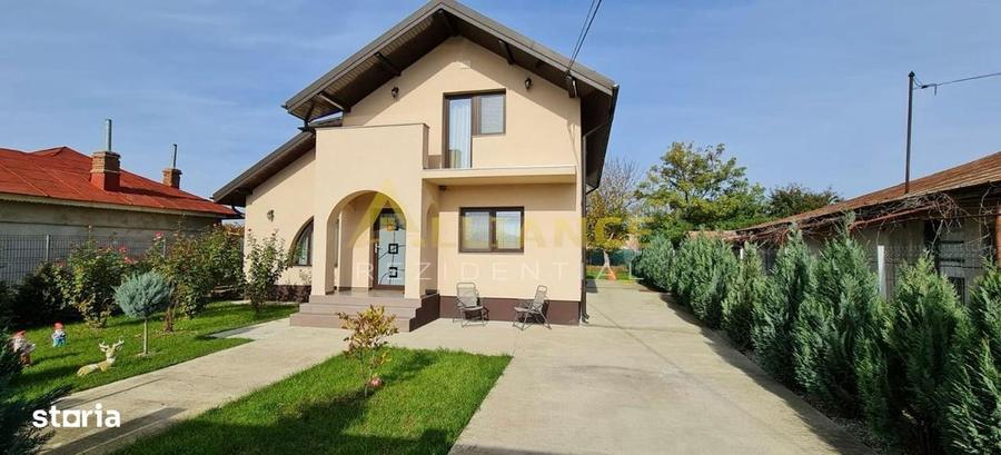 Casă cu 4 camere cu Teren 775 Mp în Brazi
