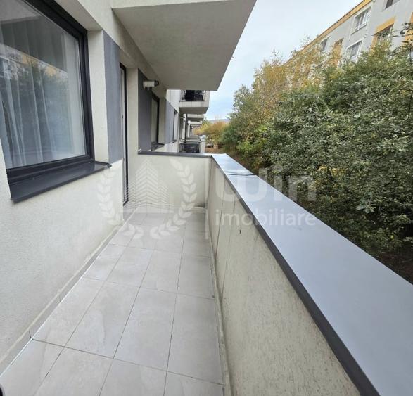 Apartament cu 2 camere semidecomandat, mobilat în Între Lacuri