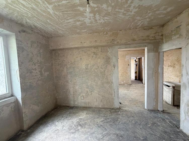Mihalache-Piata Domenii-Parc Ciresarii, 3 camere - 6