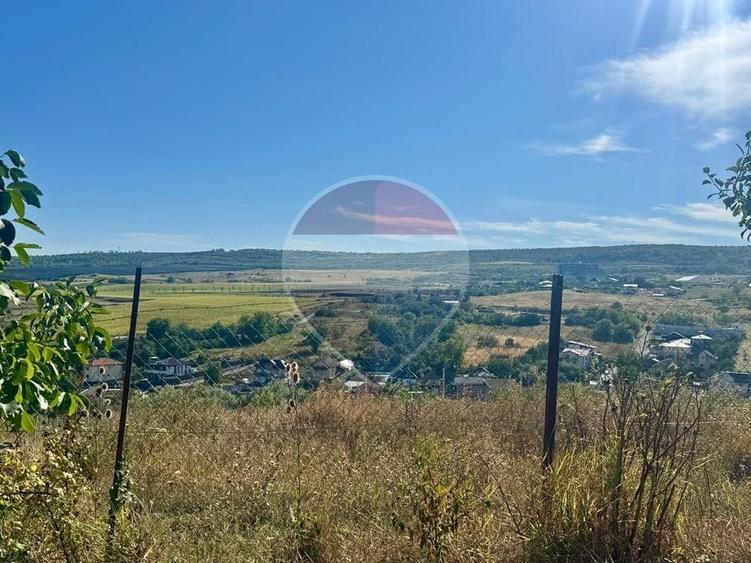 Teren agricol extravilan de 579 mp, în Chinteni