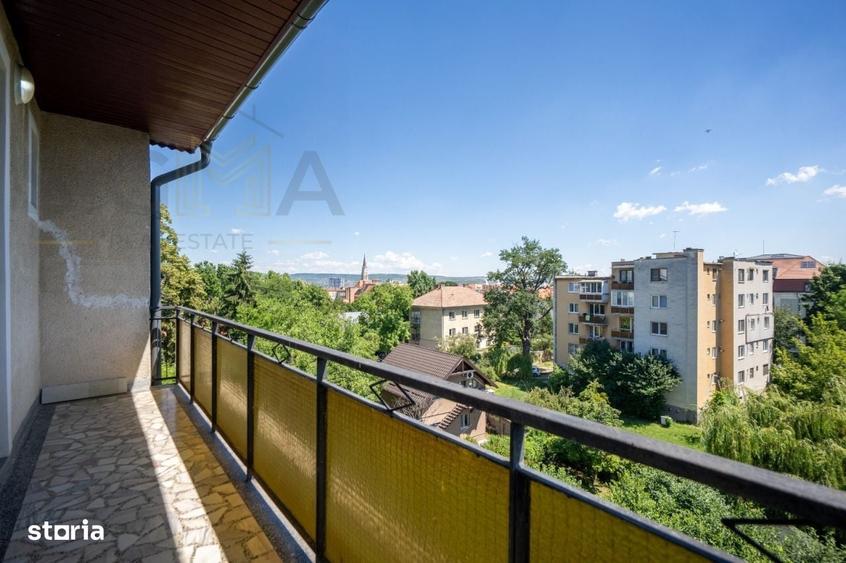 Apartament cu 4 camere în Central