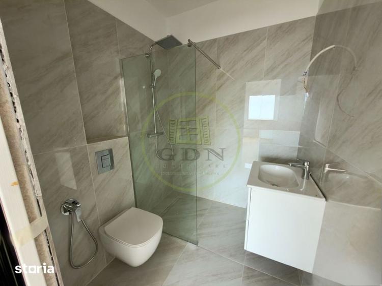 Apartament cu 3 camere decomandat în Siloz