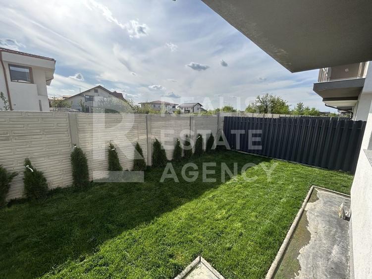 Duplex cu 4 camere cu Canalizare în Exterior Nord