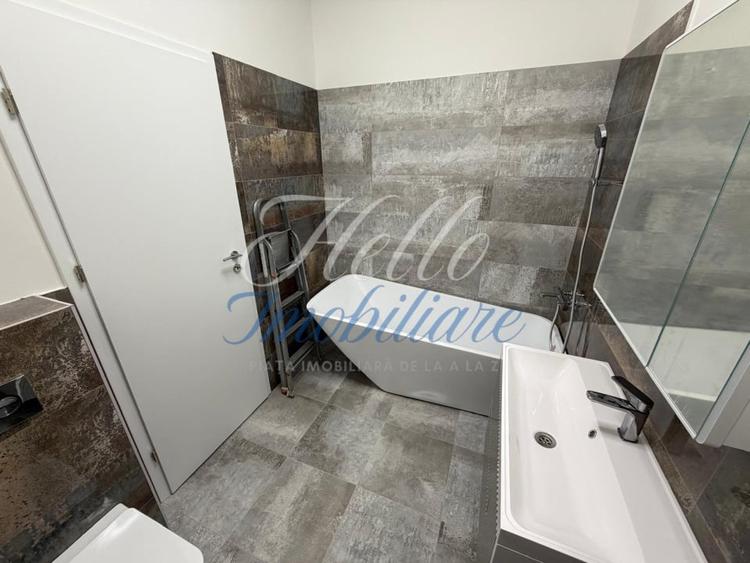 Apartament cu 3 camere decomandat în Florești