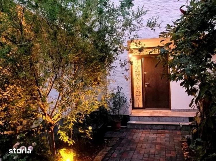 Casă cu 5 camere cu Teren 500 Mp în Corbeanca