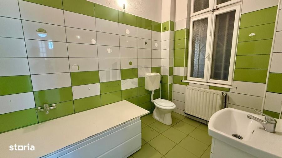 Casă cu 4 camere decomandat în Muncii