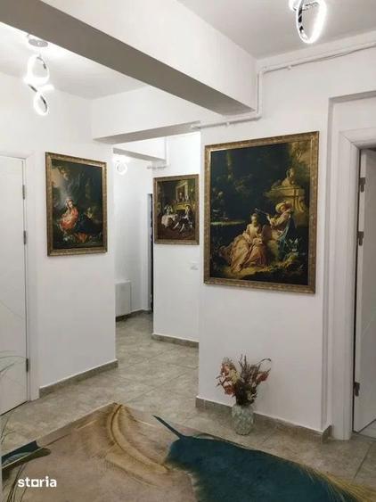 Apartament cu 3 camere decomandat, mobilat în Central