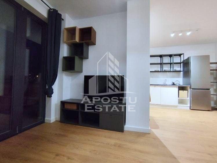 Apartament cu 2 camere semidecomandat, mobilat în Torontalului