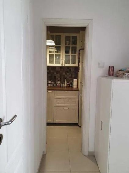 Apartament cu 2 camere semidecomandat, mobilat în Calea Victoriei