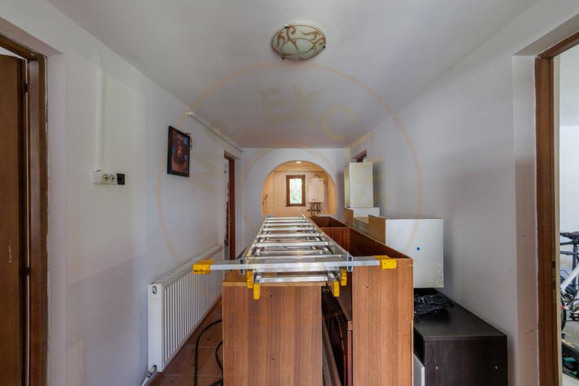 Casă cu 4 camere cu Teren 889 Mp în Prundu