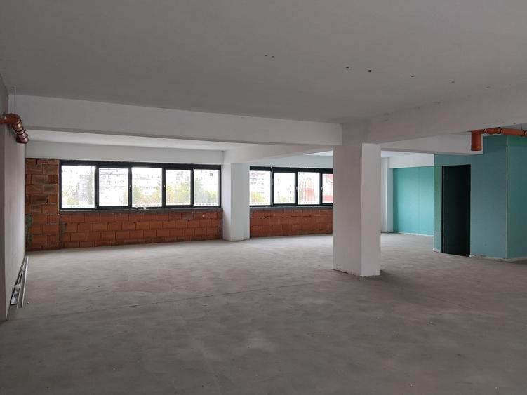 Spațiu comercial, de 74 mp, în Păcurari