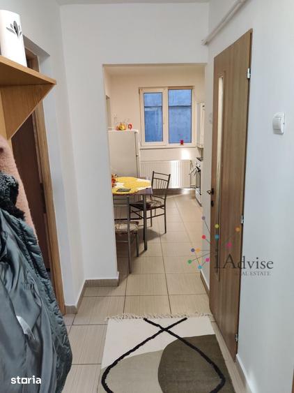 Apartament cu 3 camere în Tractorul