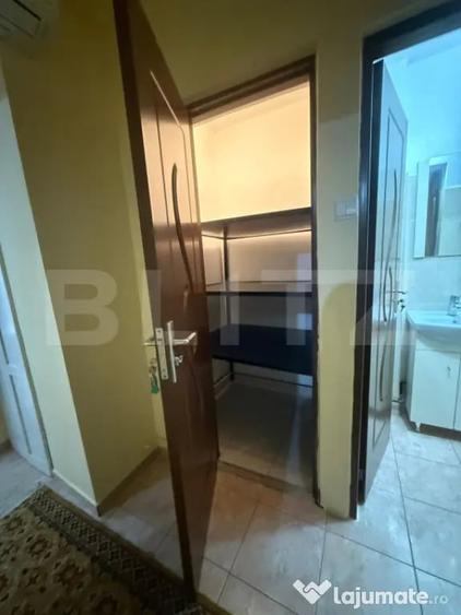 Apartament cu 3 camere decomandat în Cetate