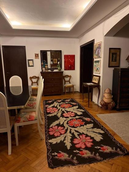 Apartament cu 3 camere decomandat în Batistei