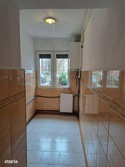 Apartament cu 2 camere semidecomandat în Micro 15