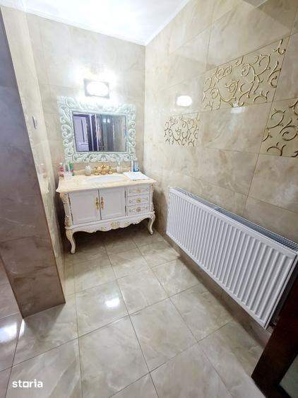 Casă cu 4 camere cu Teren 170 Mp în Central