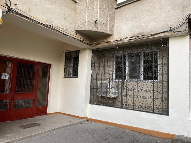 Garsonieră decomandată în Central