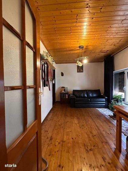 De vanzare apartament cu 3 camere, pret 49.900 euro - 2
