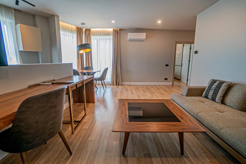 Apartament cu 3 camere decomandat, mobilat în Tomis Nord